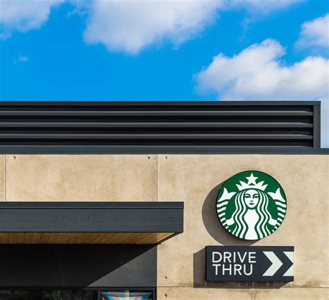 Rustan’s QC Starbucks gets solar rooftop, 1st in Asia.